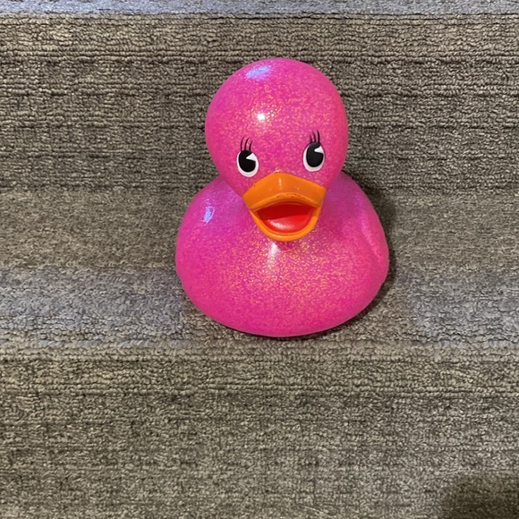 Rubber duck 8.5” X 7” tall bought for Jeep renegade dash to large new - Picture 2 of 4